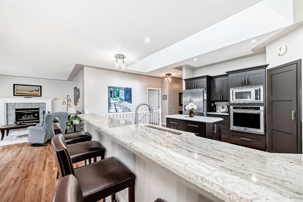 42 Inverness Close SE, Calgary — photo 4 of 48