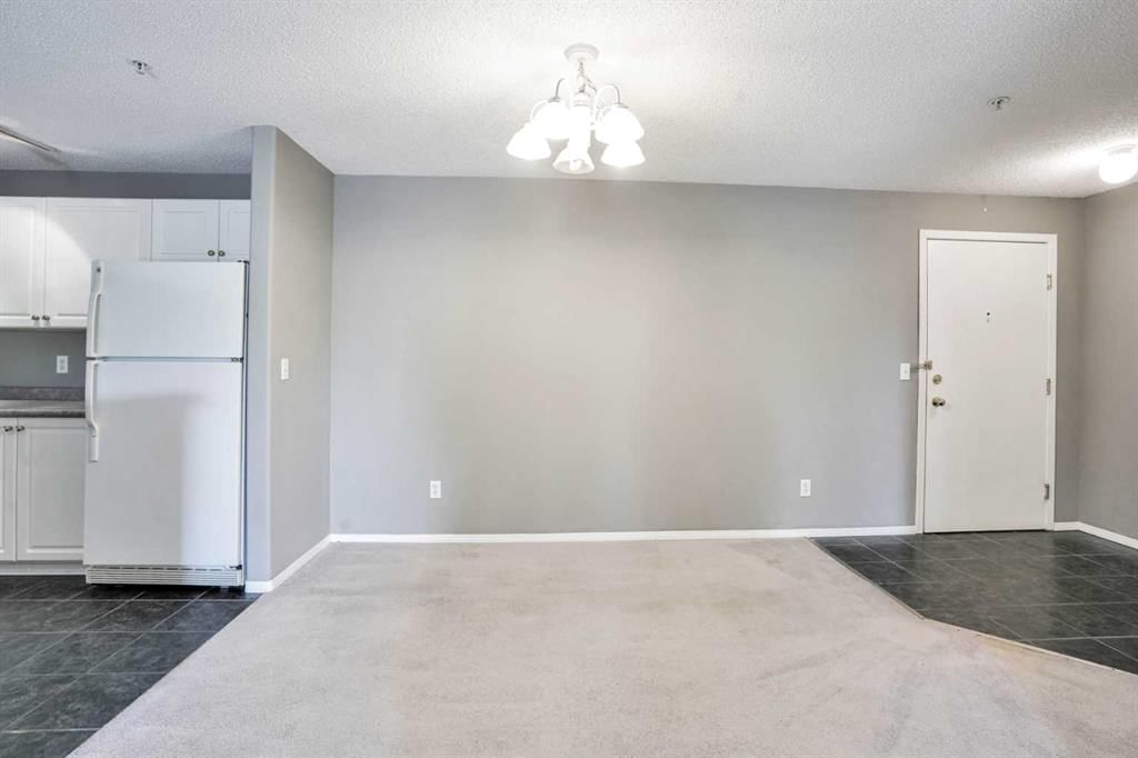 4218, 4000 Somervale Court SW, Calgary — photo 4 of 35