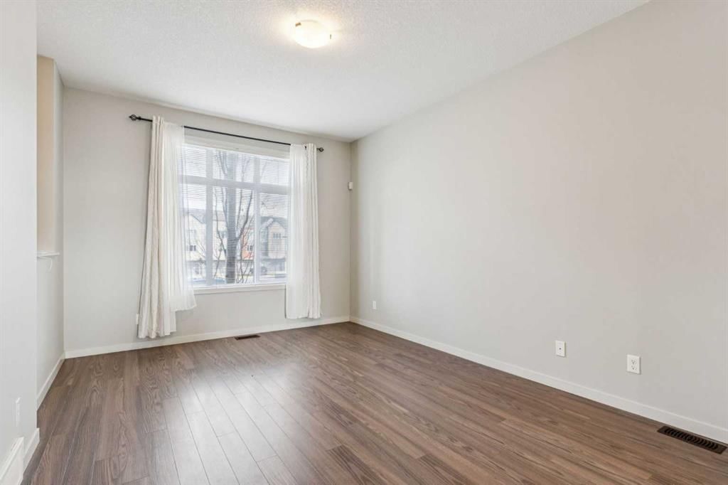 105 Copperpond Row SE, Calgary — photo 4 of 27