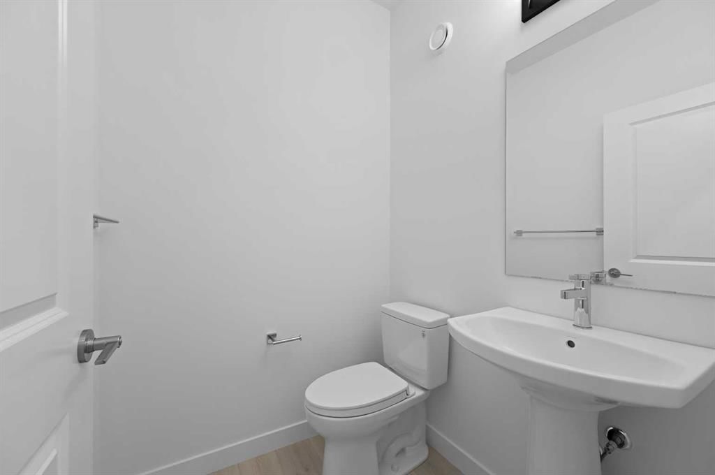 19852 45 Street SE, Calgary — photo 5 of 15