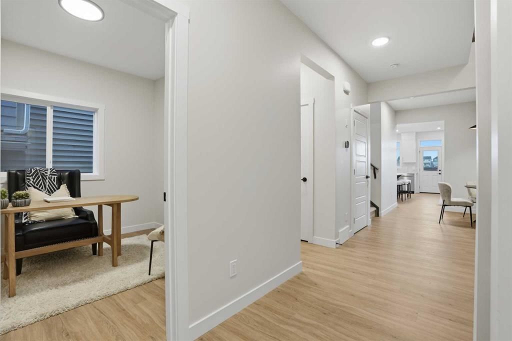 719 Buffaloberry Manor SE, Calgary — photo 4 of 49