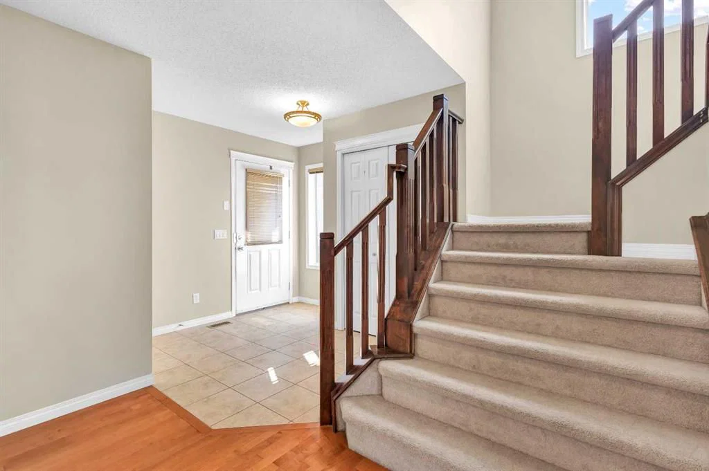 46 covepark Rise NE, Calgary — photo 2 of 49