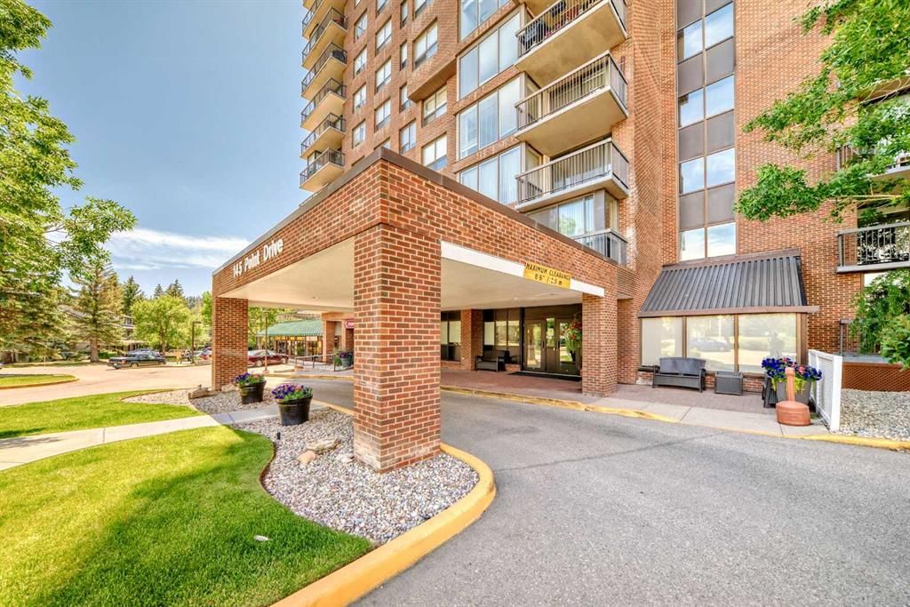 1104, 145 Point Drive NW, Calgary — photo 4 of 44