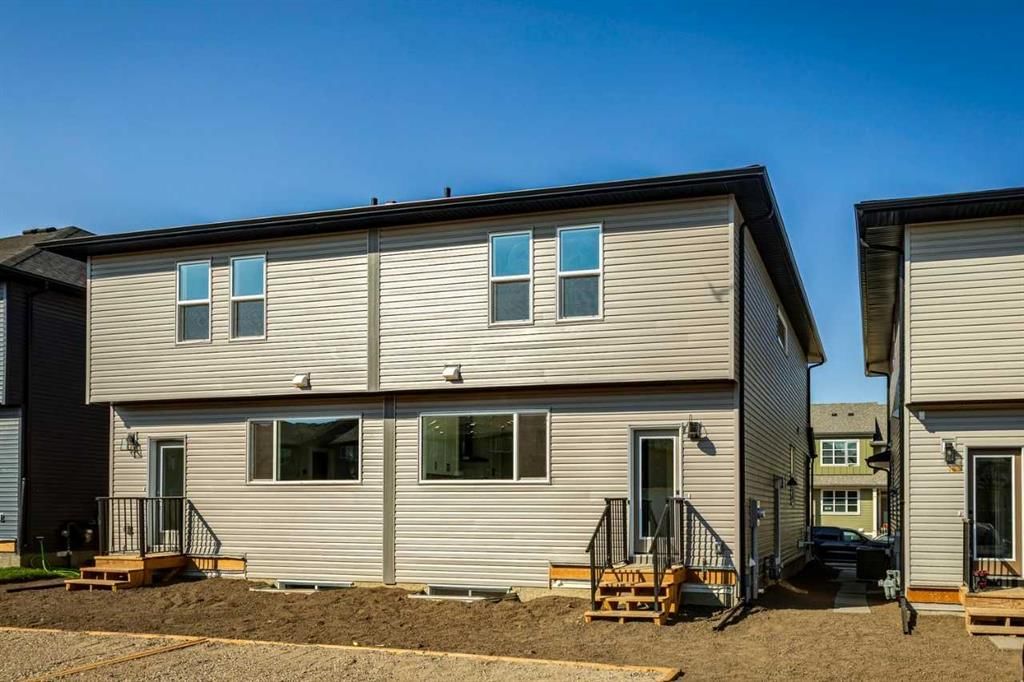 101 Savanna Place NE, Calgary — photo 4 of 30