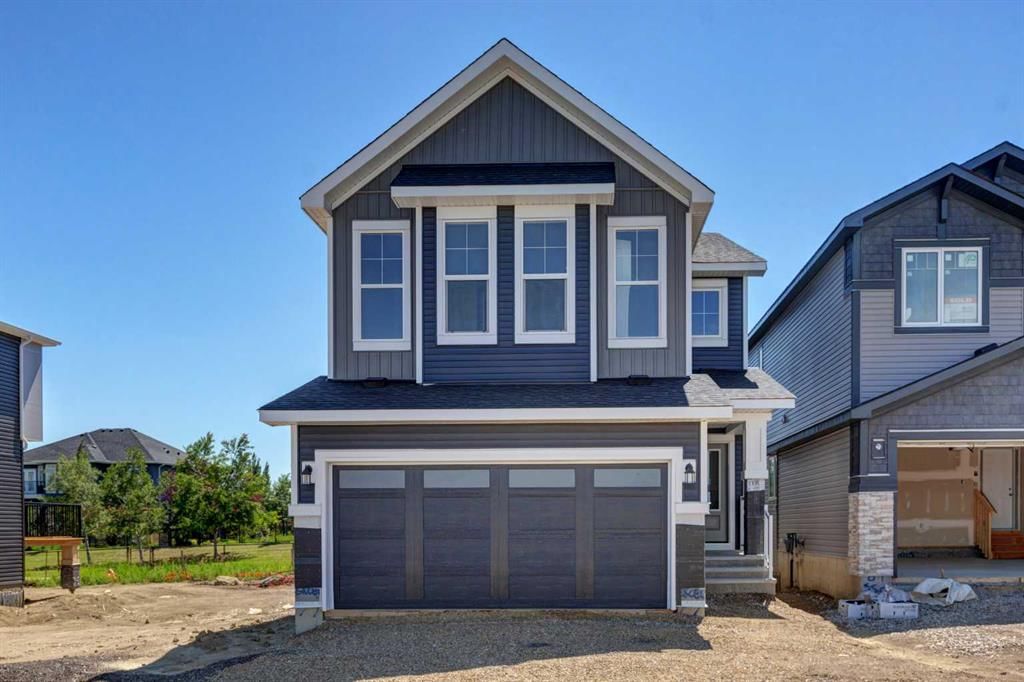 77 Silver Spruce Court SW, Calgary — photo 3 of 44