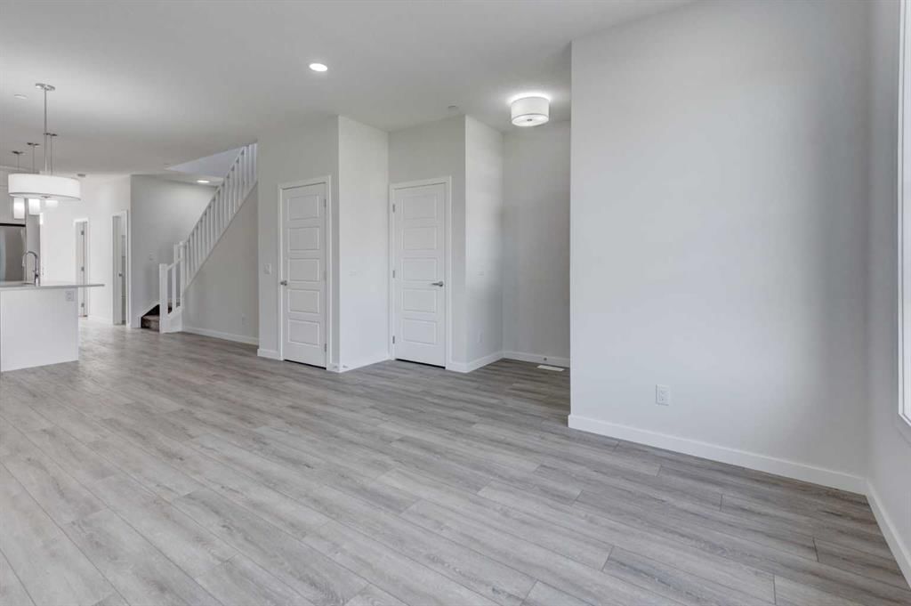 116 Herron Walk NE, Calgary — photo 3 of 35