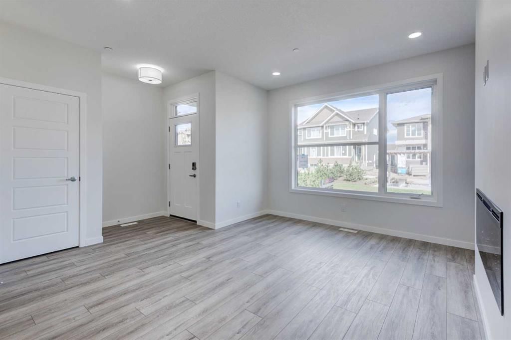 116 Herron Walk NE, Calgary — photo 4 of 35