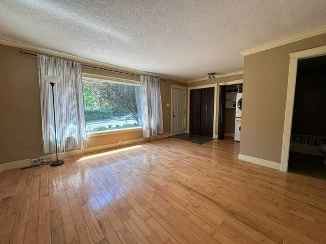134 31 Avenue NE, Calgary — photo 5 of 19