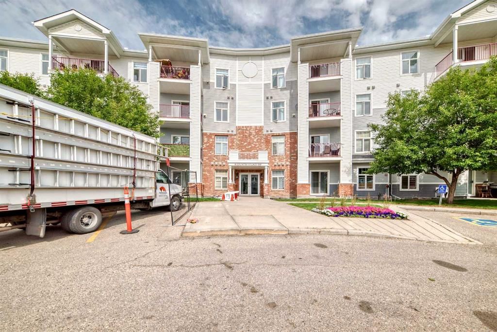 306, 8 Country Village Bay NE, Calgary — main listing photo