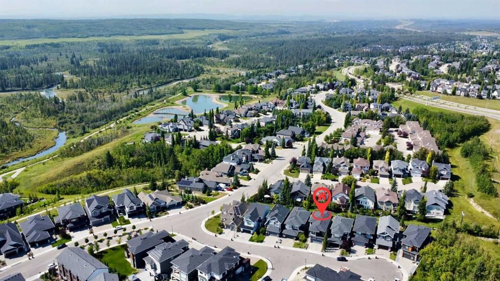 424 Discovery Place SW, Calgary — photo 2 of 50