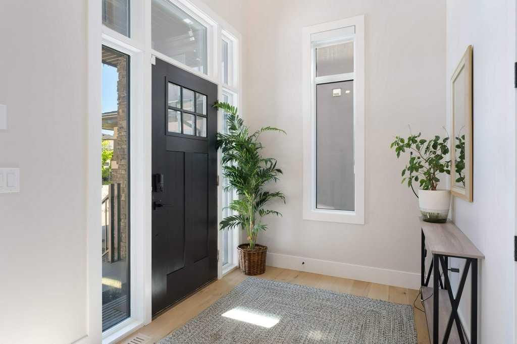 424 Discovery Place SW, Calgary — photo 5 of 50