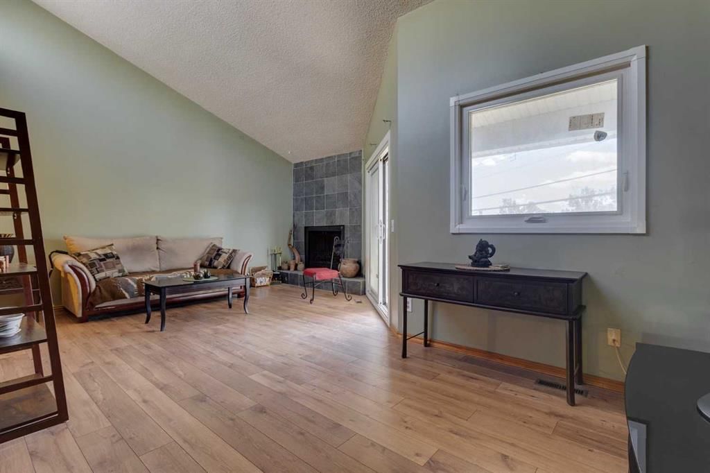 4, 2637 1 Avenue NW, Calgary — photo 4 of 22