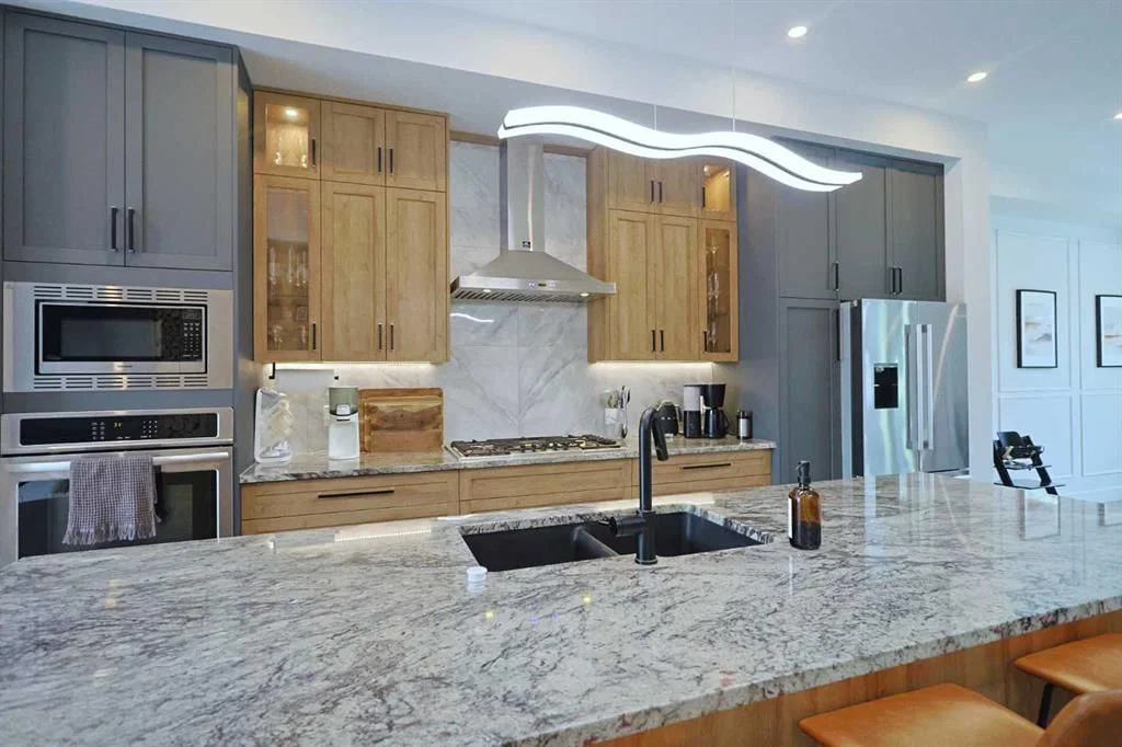2719 18 Street NW, Calgary — photo 4 of 50