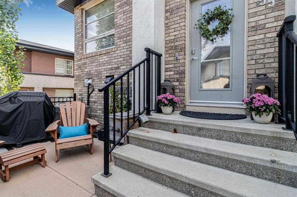 55 Aspen Hills Common SW, Calgary — photo 5 of 33