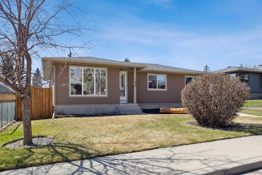 139 Cornwallis Drive NW, Calgary — photo 4 of 43