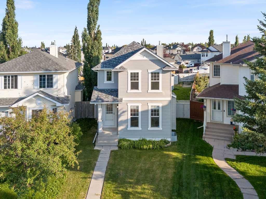 17 Coville Gardens NE, Calgary — photo 4 of 47