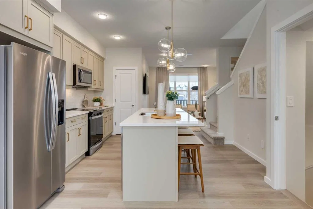 74 Sora Gardens SE, Calgary — photo 5 of 19