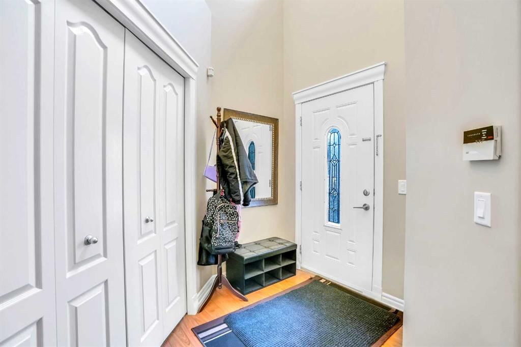 57 Saddleland Drive NE, Calgary — photo 4 of 34