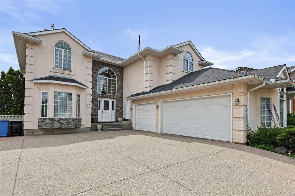 43 Schiller Crescent NW, Calgary — photo 2 of 49