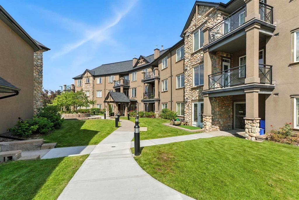 2210, 1888 Signature Park SW, Calgary — photo 4 of 28