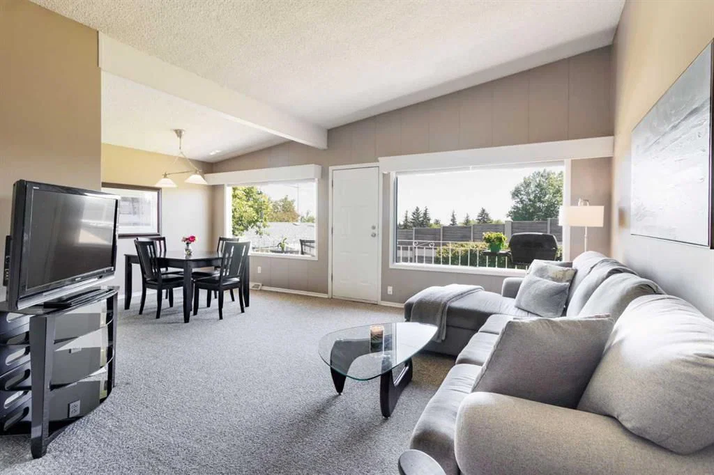 4440 Namaka Crescent NW, Calgary — main listing photo