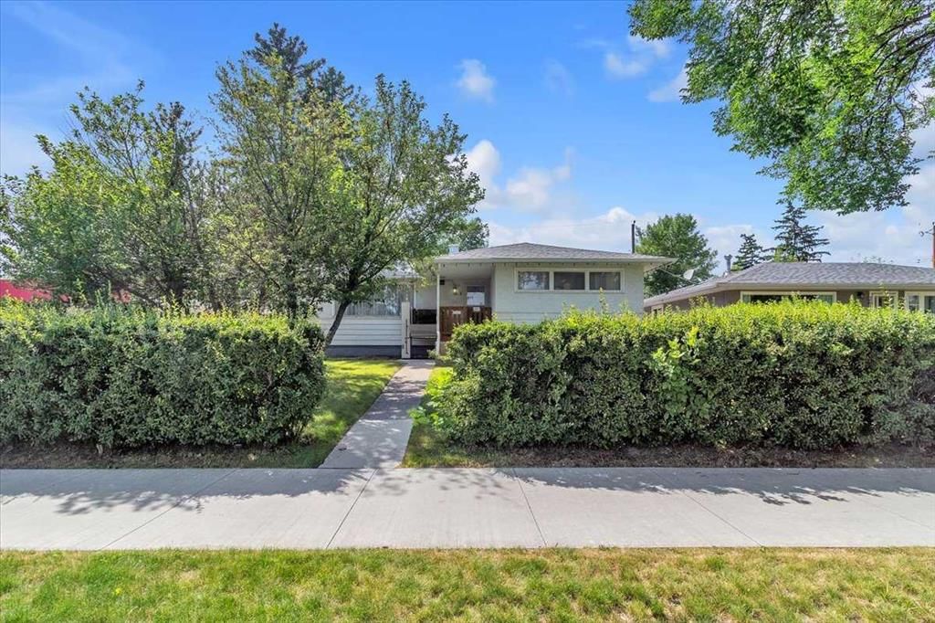 2619 37 Street SW, Calgary — main listing photo