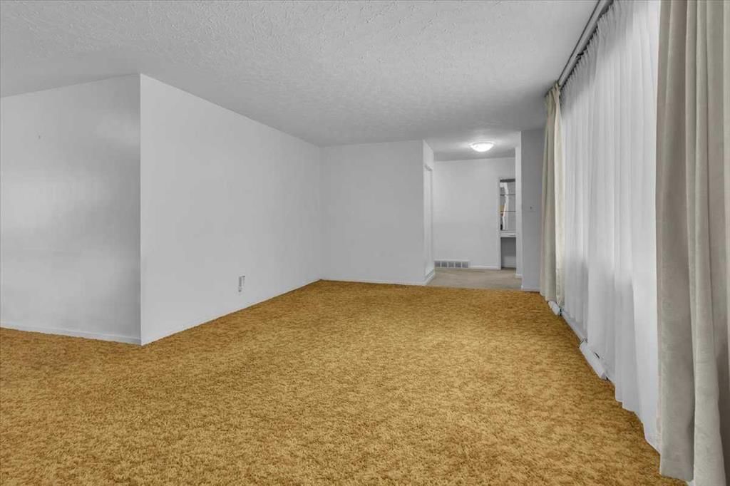 2619 37 Street SW, Calgary — photo 5 of 39