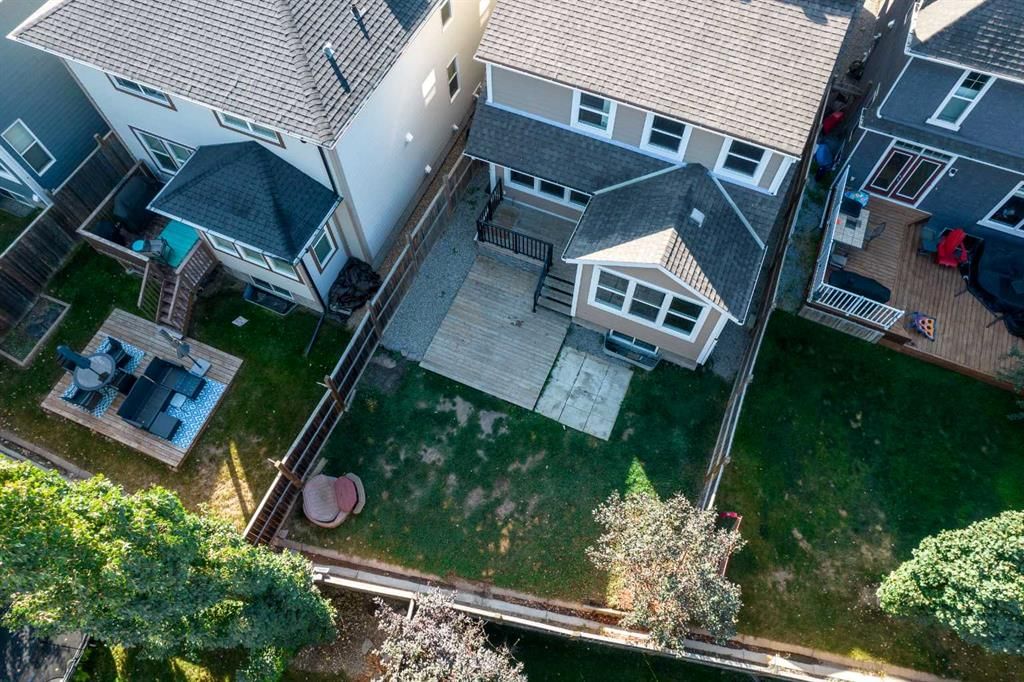489 Mahogany Court SE, Calgary — photo 4 of 47