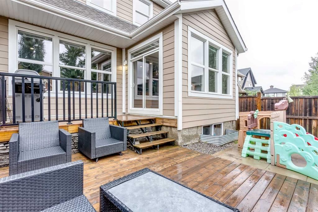 489 Mahogany Court SE, Calgary — photo 5 of 47