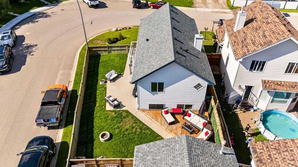 128 Cramond Crescent SE, Calgary — photo 3 of 36