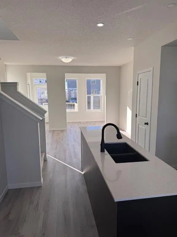 113 Setonvista Gate SE, Calgary — photo 4 of 11