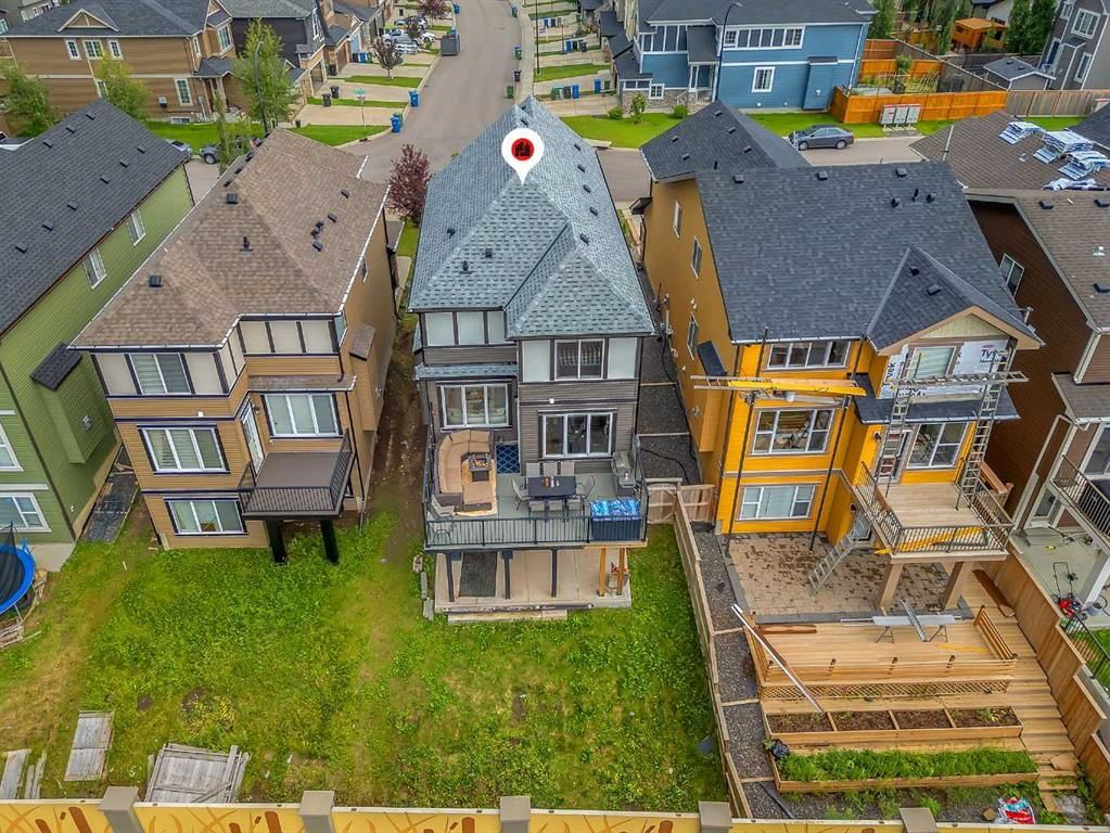 296 Evansborough Way NW, Calgary — photo 4 of 39
