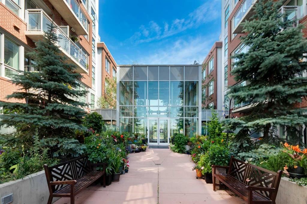 222, 63 Inglewood Park SE, Calgary — main listing photo