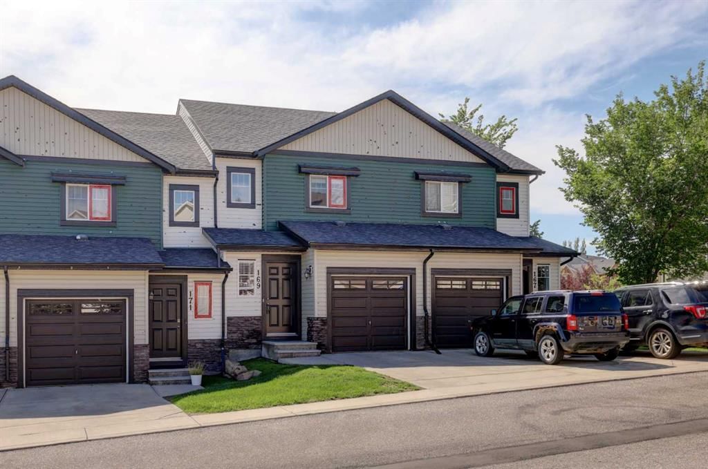 169 Pantego Lane NW, Calgary — main listing photo