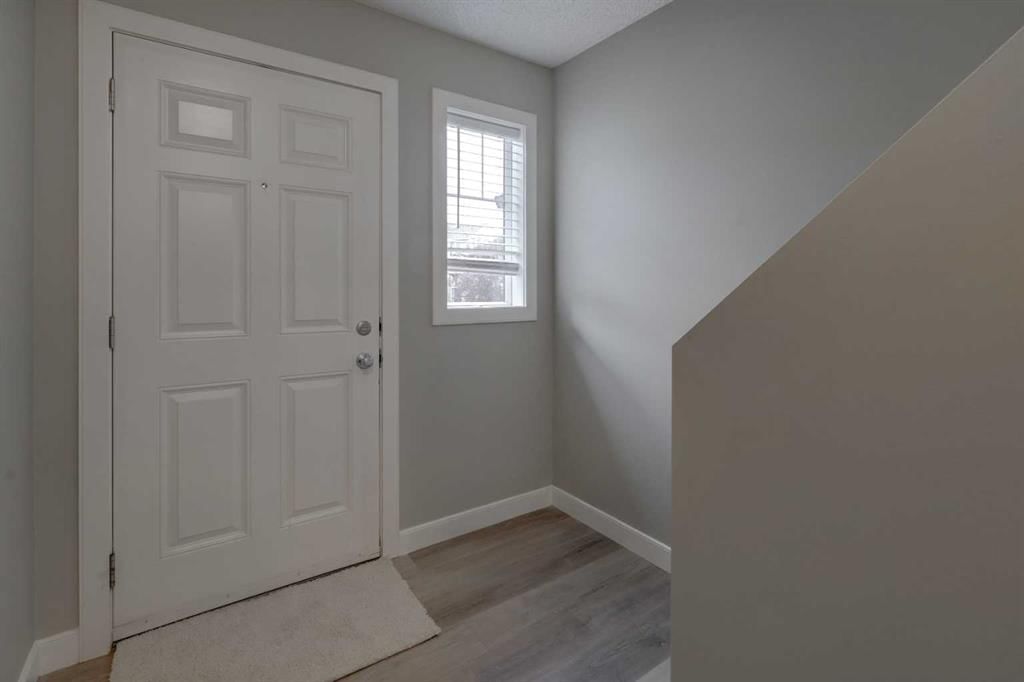 169 Pantego Lane NW, Calgary — photo 3 of 40