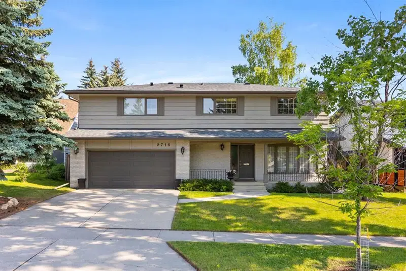 2716 Palliser Drive SW, Calgary — main listing photo
