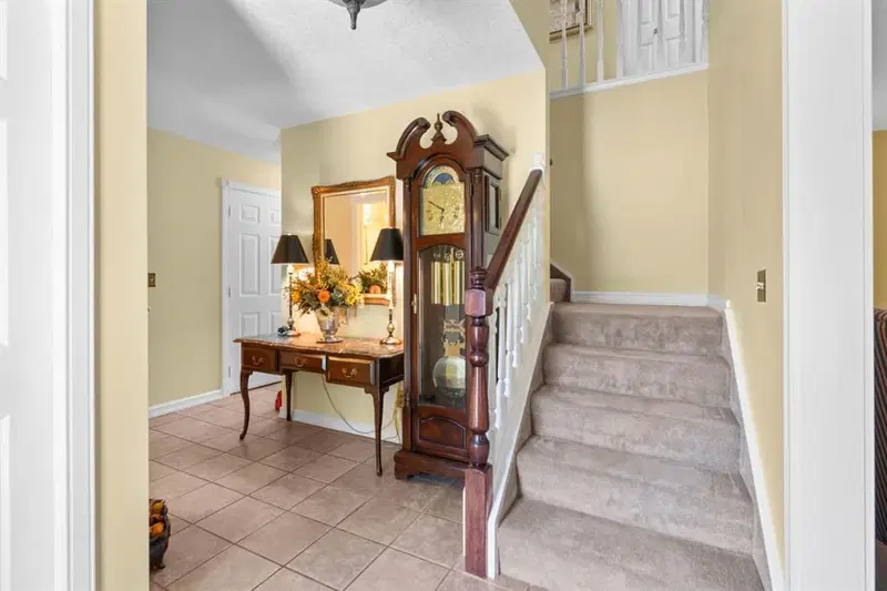 2716 Palliser Drive SW, Calgary — photo 3 of 50