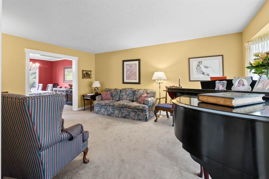2716 Palliser Drive SW, Calgary — photo 4 of 50