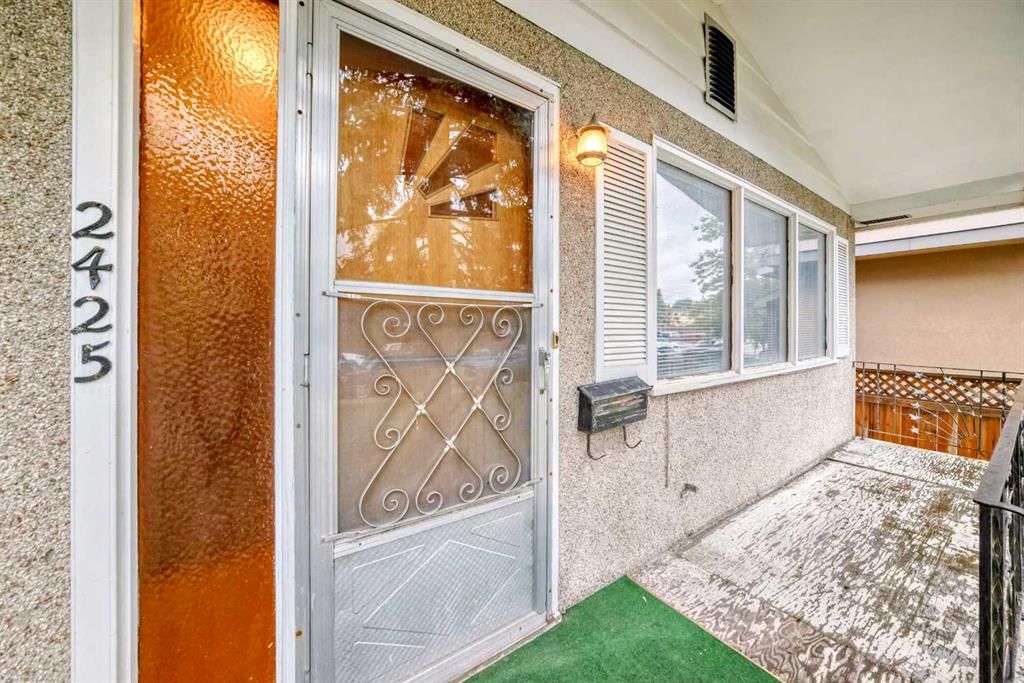 2425 2 Avenue NW, Calgary — photo 4 of 47