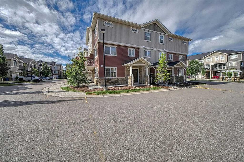 641 Skyview Ranch Grove NE, Calgary — photo 4 of 48