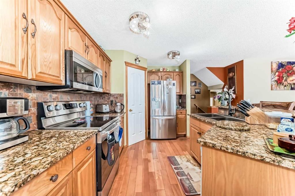 159 Bridlewood Road SW, Calgary — photo 4 of 37