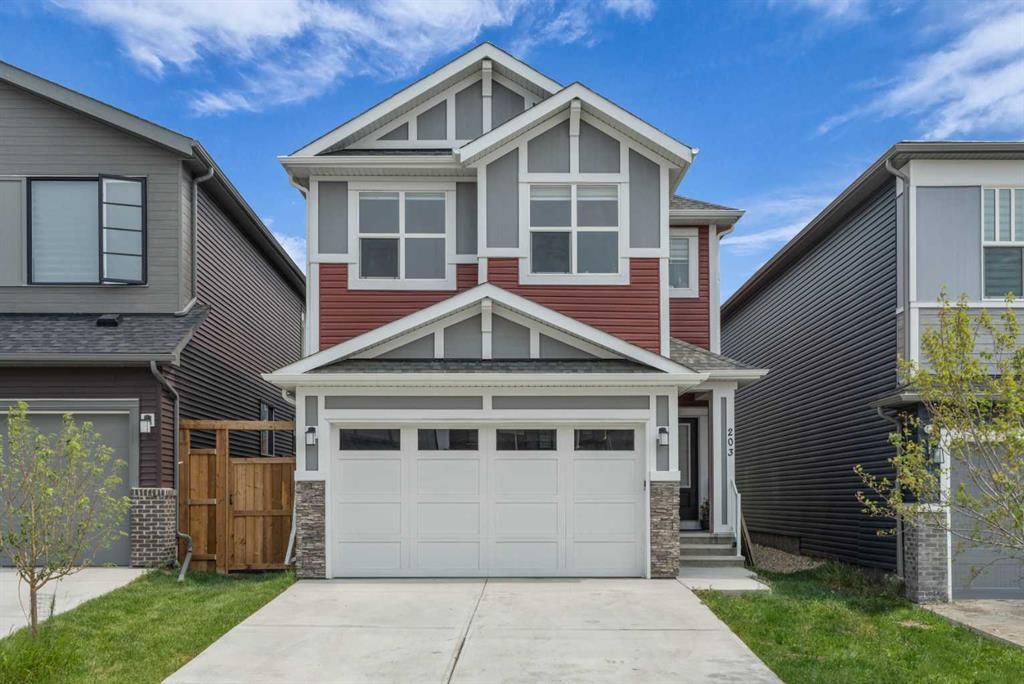 203 Lucas Close NW, Calgary — main listing photo