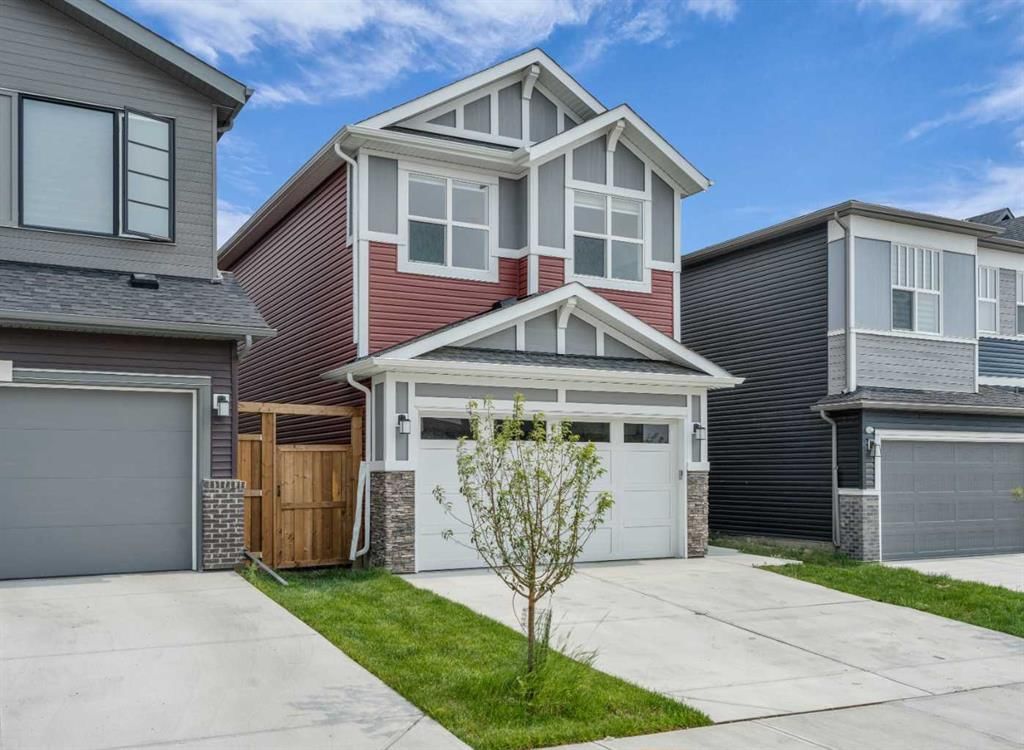 203 Lucas Close NW, Calgary — photo 3 of 34