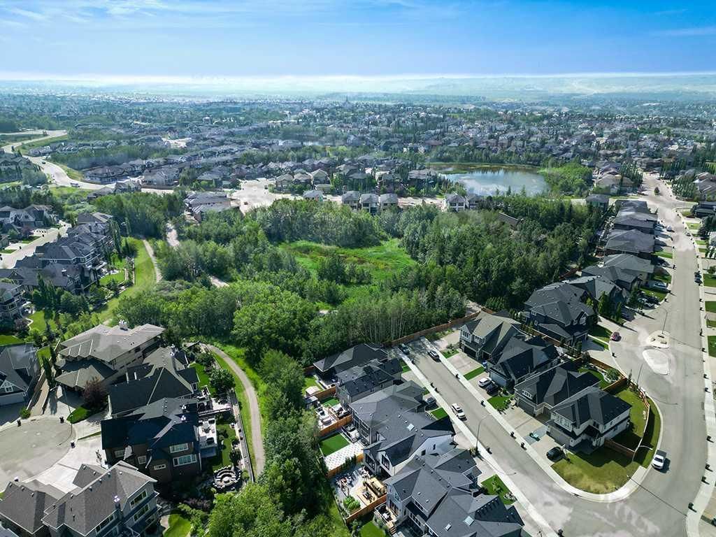125 Rockyvale Green NW, Calgary — photo 3 of 40