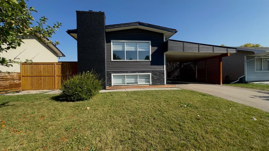 11036 7 Street SW, Calgary — main listing photo