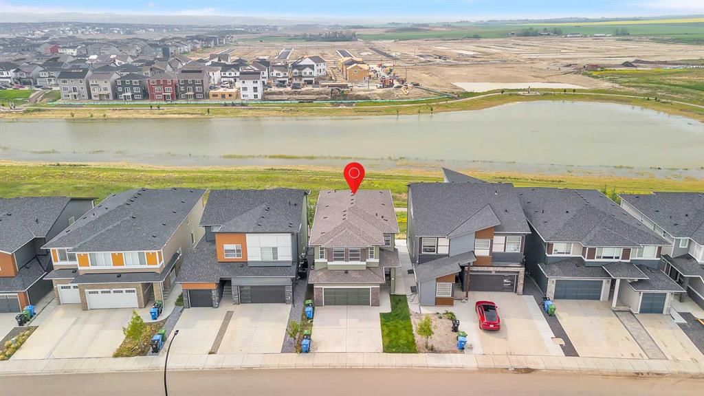 311 Lucas Way NW, Calgary — photo 4 of 46