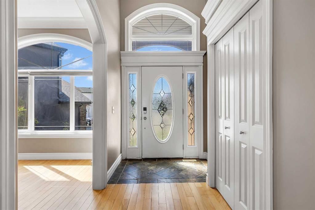 226 Royal Birch View NW, Calgary — photo 5 of 47