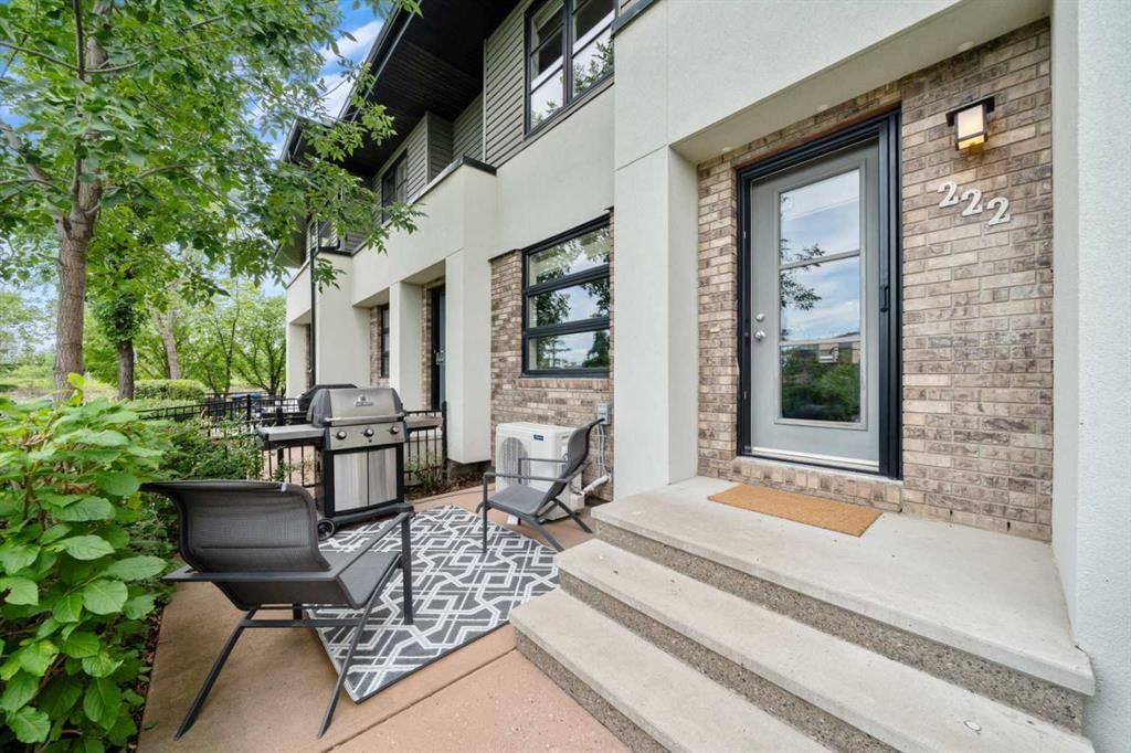 222 Aspen Hills Villas SW, Calgary — photo 3 of 34