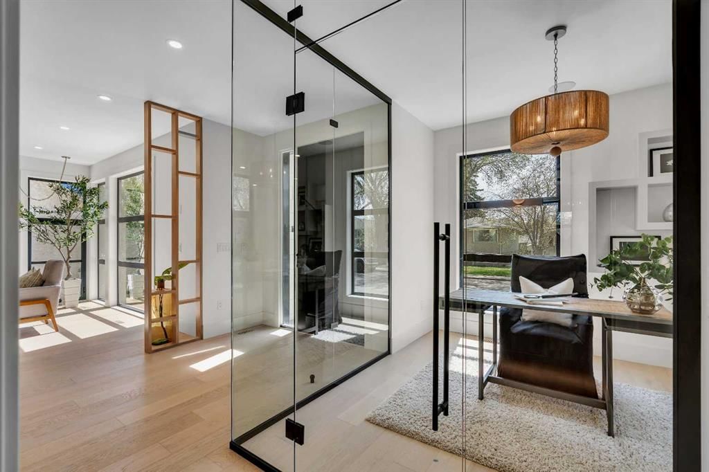 2416 4 Avenue NW, Calgary — photo 4 of 50