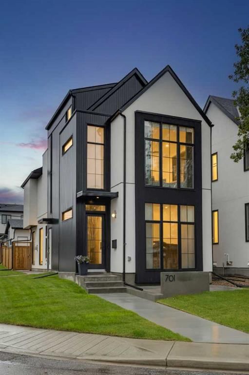 701 27 Avenue NW, Calgary — photo 3 of 50